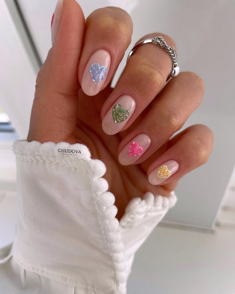 Красивый маникюр на лето 2026: фото, идеи летнего маникюра