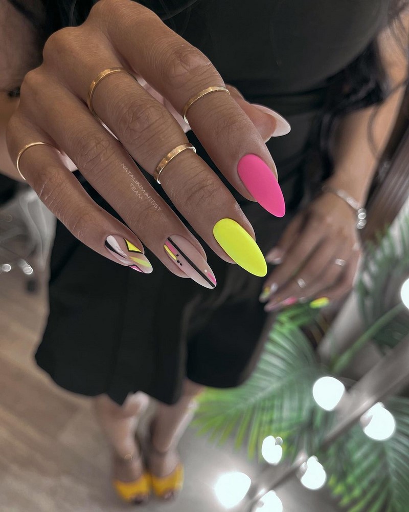 Красивый маникюр на лето 2026: фото, идеи летнего маникюра