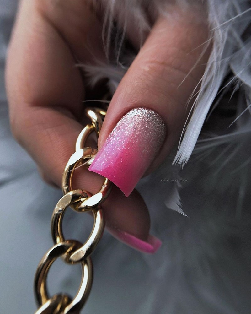 Красивый маникюр на лето 2026: фото, идеи летнего маникюра