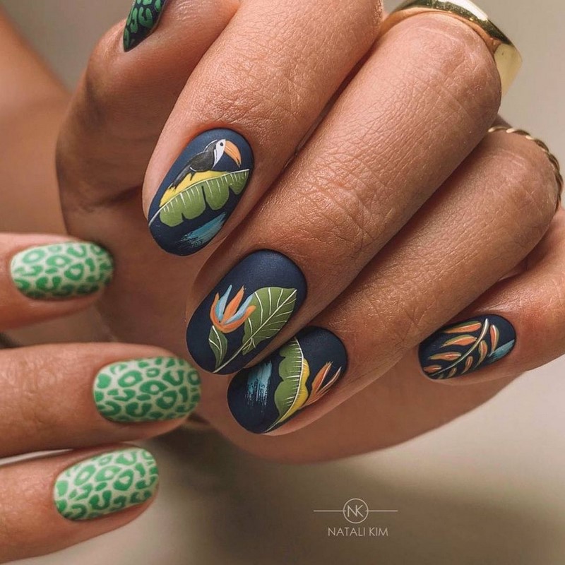 Красивый маникюр на лето 2026: фото, идеи летнего маникюра