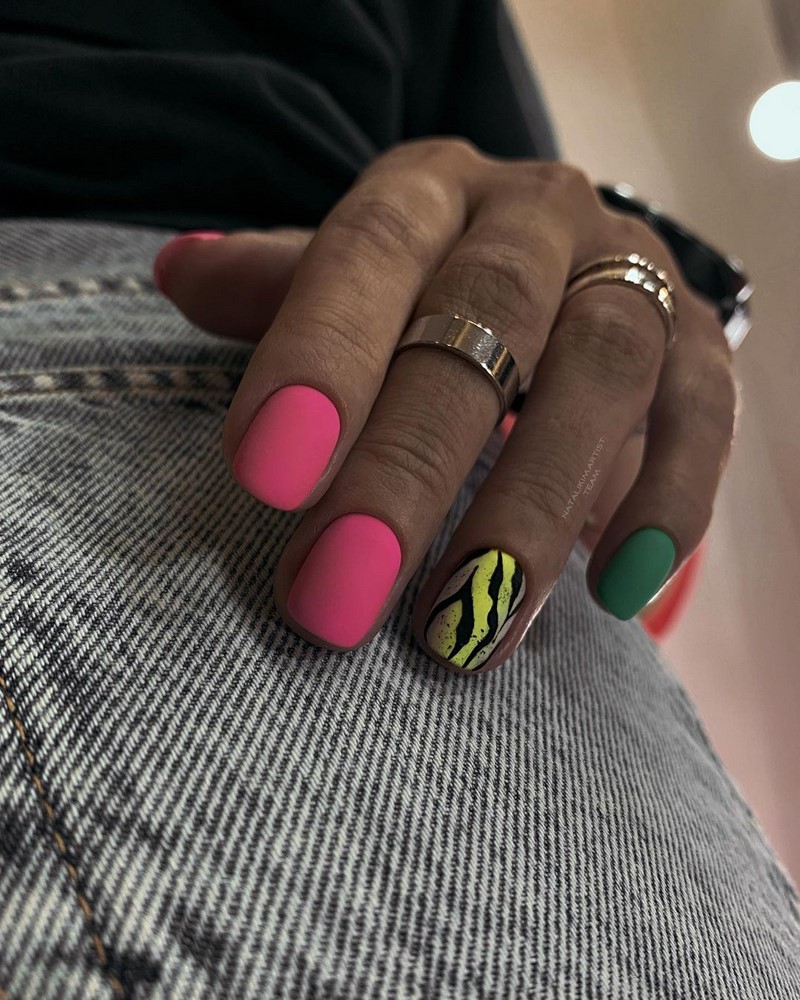 Красивый маникюр на лето 2026: фото, идеи летнего маникюра