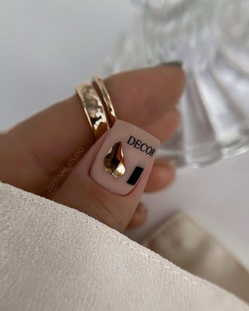 Красивый маникюр на лето 2026: фото, идеи летнего маникюра