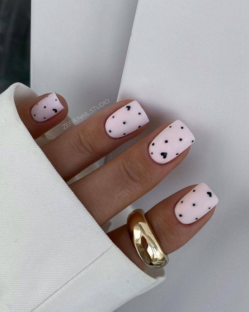 Красивый маникюр на лето 2026: фото, идеи летнего маникюра