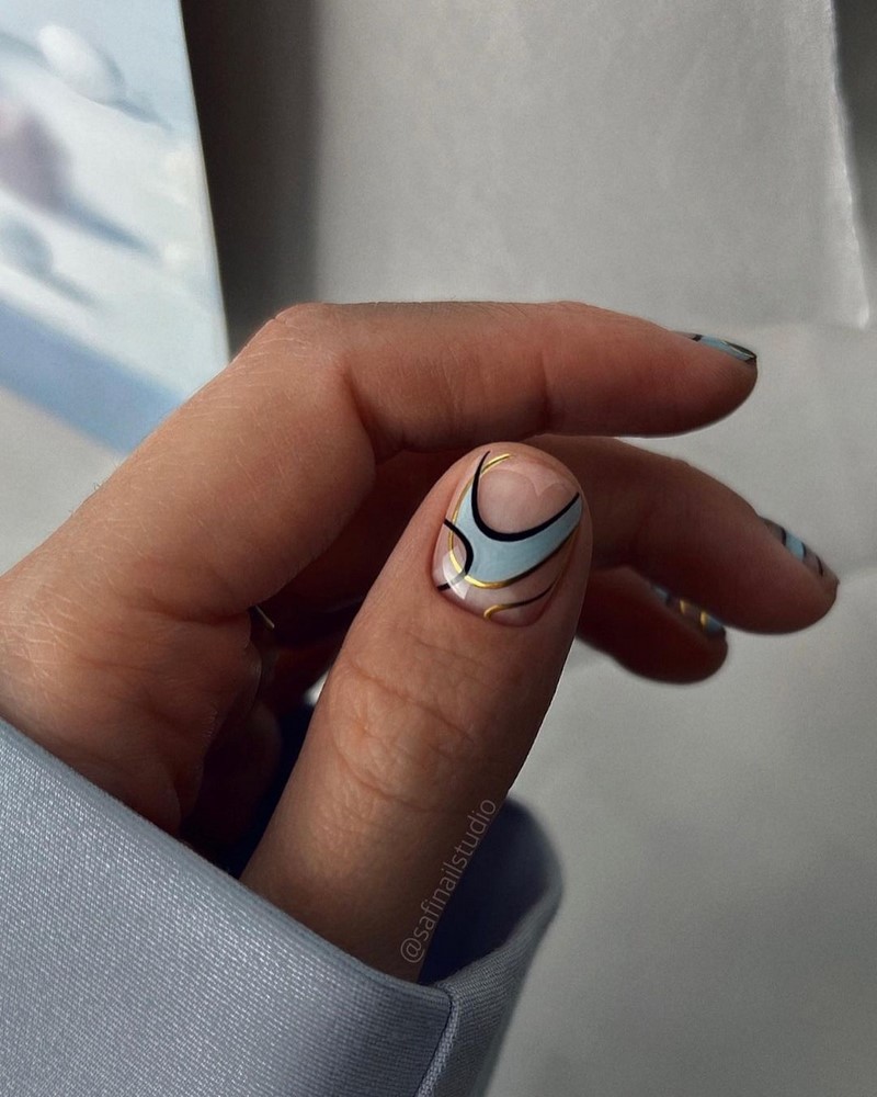 Красивый маникюр на лето 2026: фото, идеи летнего маникюра