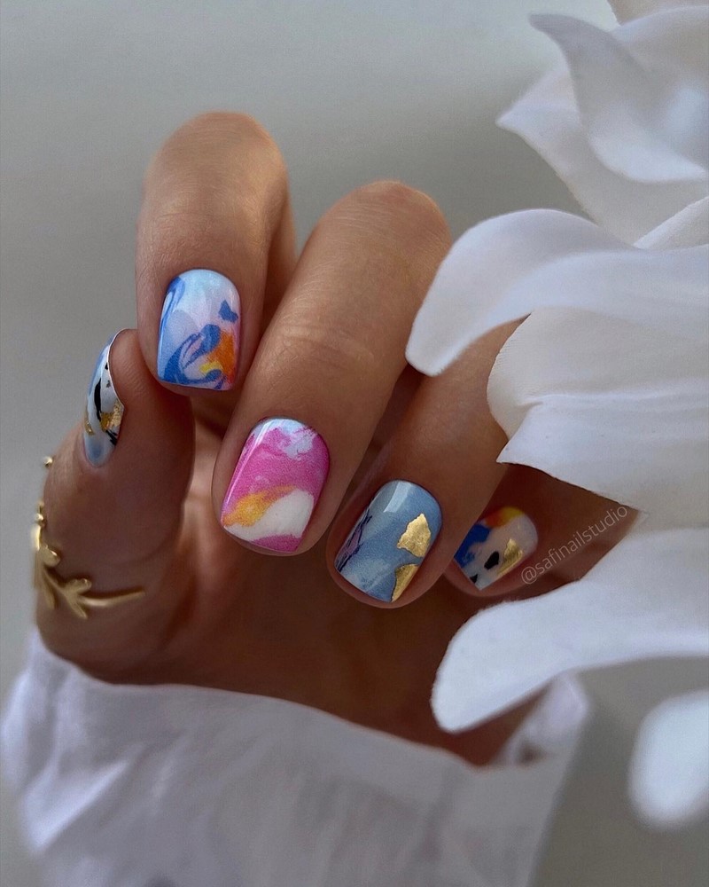 Красивый маникюр на лето 2026: фото, идеи летнего маникюра