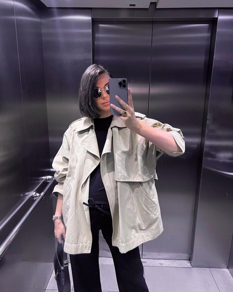 Стильные плащи и тренчи 2026: модные модели на фото