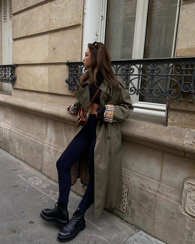 Стильные плащи и тренчи 2026: модные модели на фото