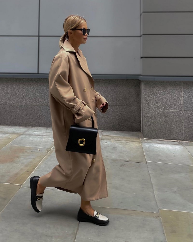 Стильные плащи и тренчи 2026: модные модели на фото