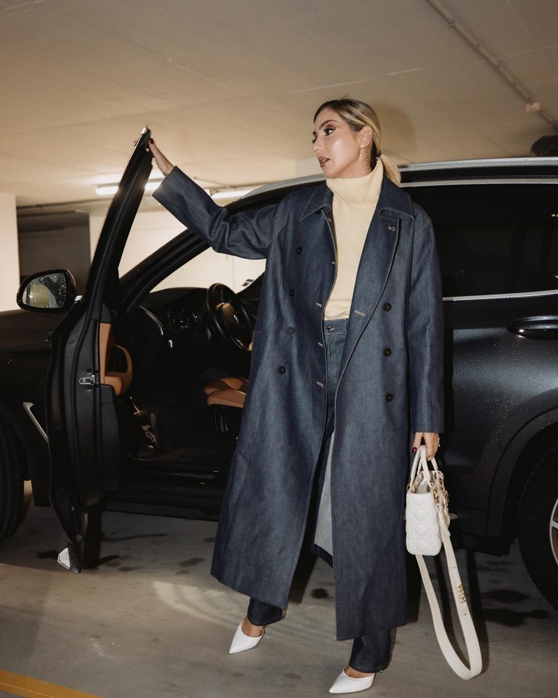 Стильные плащи и тренчи 2026: модные модели на фото