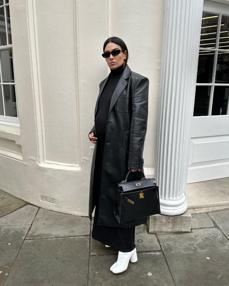 Стильные плащи и тренчи 2026: модные модели на фото