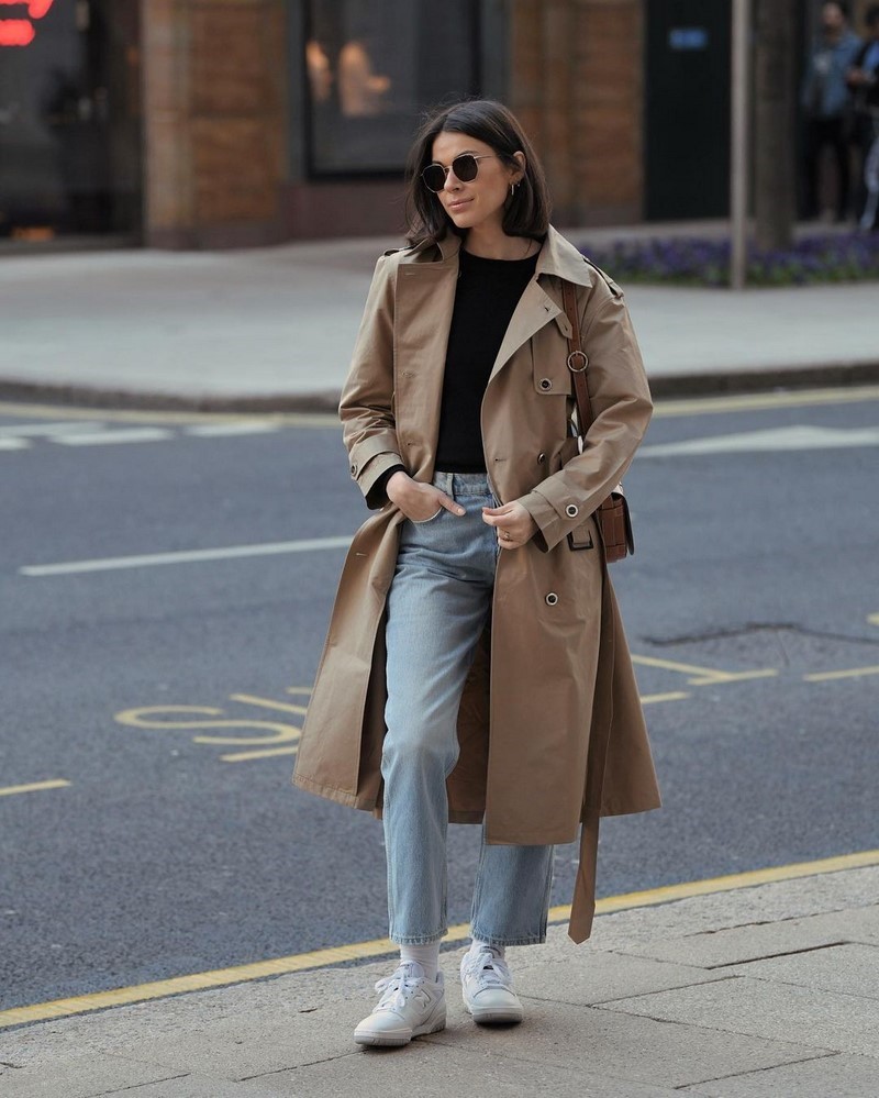 Стильные плащи и тренчи 2026: модные модели на фото