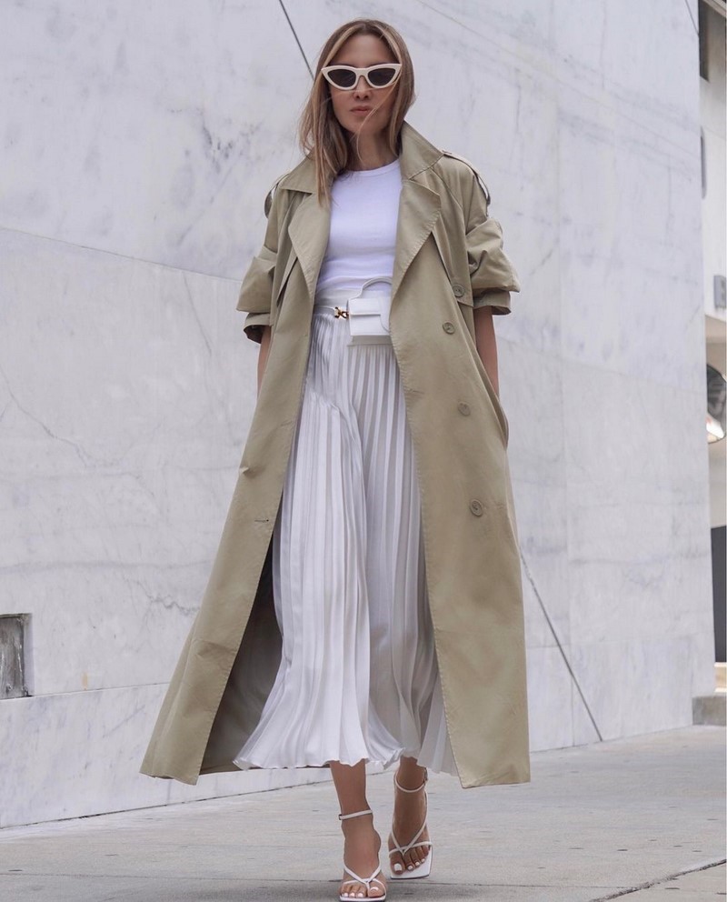 Стильные плащи и тренчи 2026: модные модели на фото