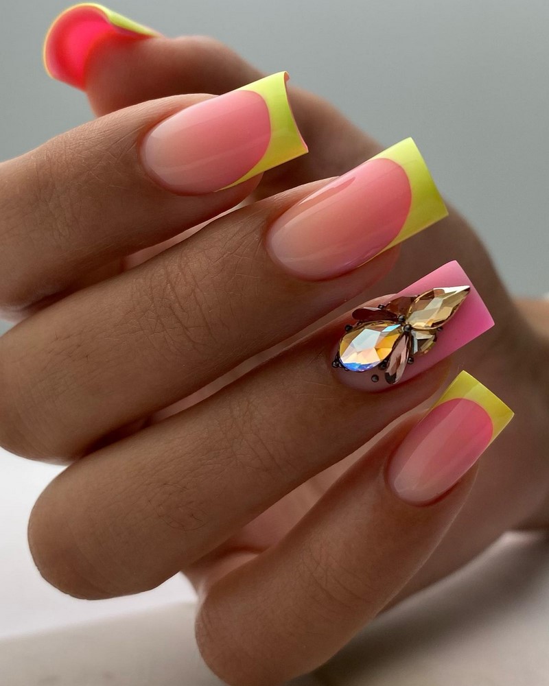 Френч-маникюр осень-зима 2026-2027 — новинки, фото