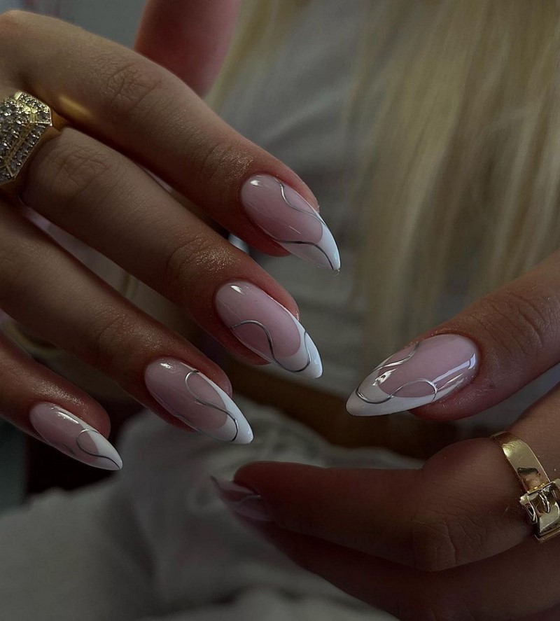 Френч-маникюр осень-зима 2026-2027 — новинки, фото