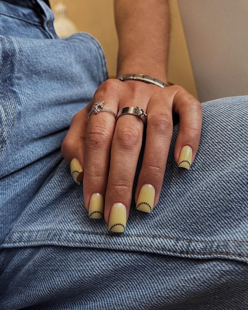 Френч-маникюр осень-зима 2026-2027 — новинки, фото