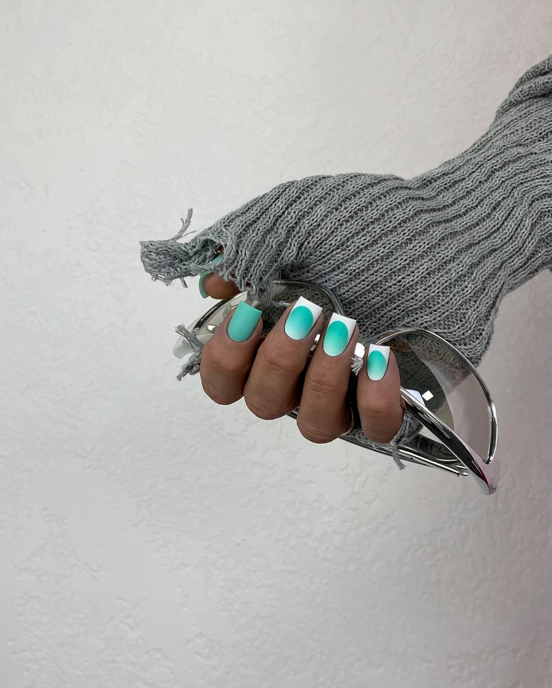 Френч-маникюр осень-зима 2026-2027 — новинки, фото