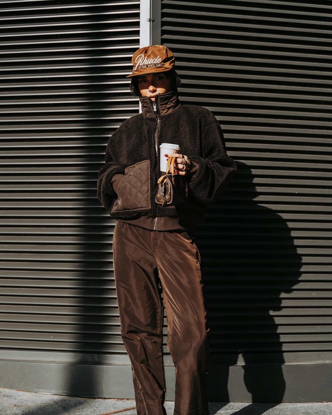 Новинки одежды осень-зима 2026-2027: список трендов и тенденций на фото