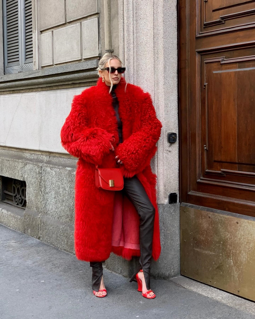 Новинки одежды осень-зима 2026-2027: список трендов и тенденций на фото