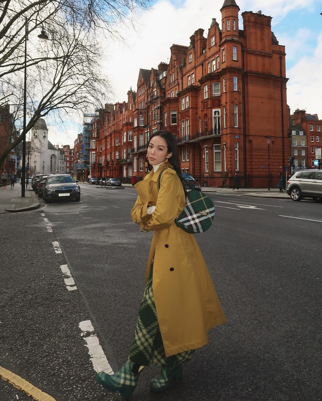 Новинки одежды осень-зима 2026-2027: список трендов и тенденций на фото