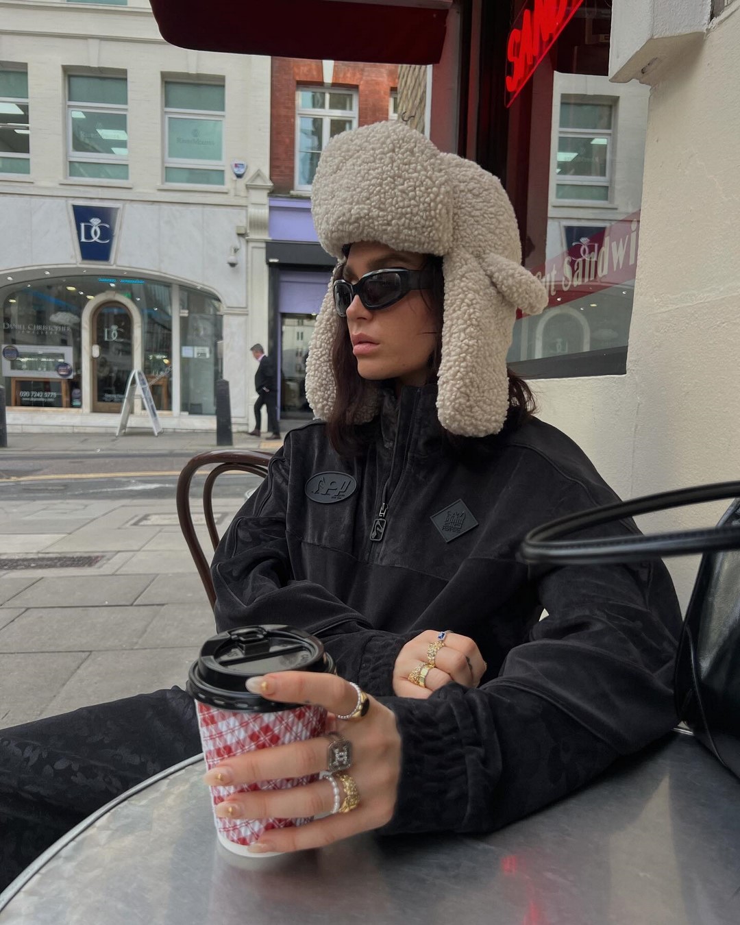 Новинки одежды осень-зима 2026-2027: список трендов и тенденций на фото