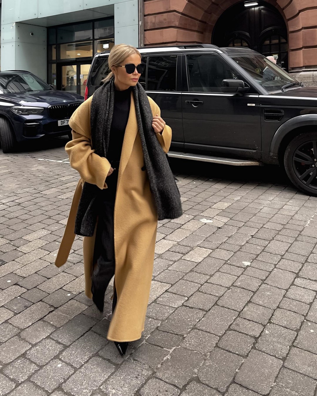 Новинки одежды осень-зима 2026-2027: список трендов и тенденций на фото