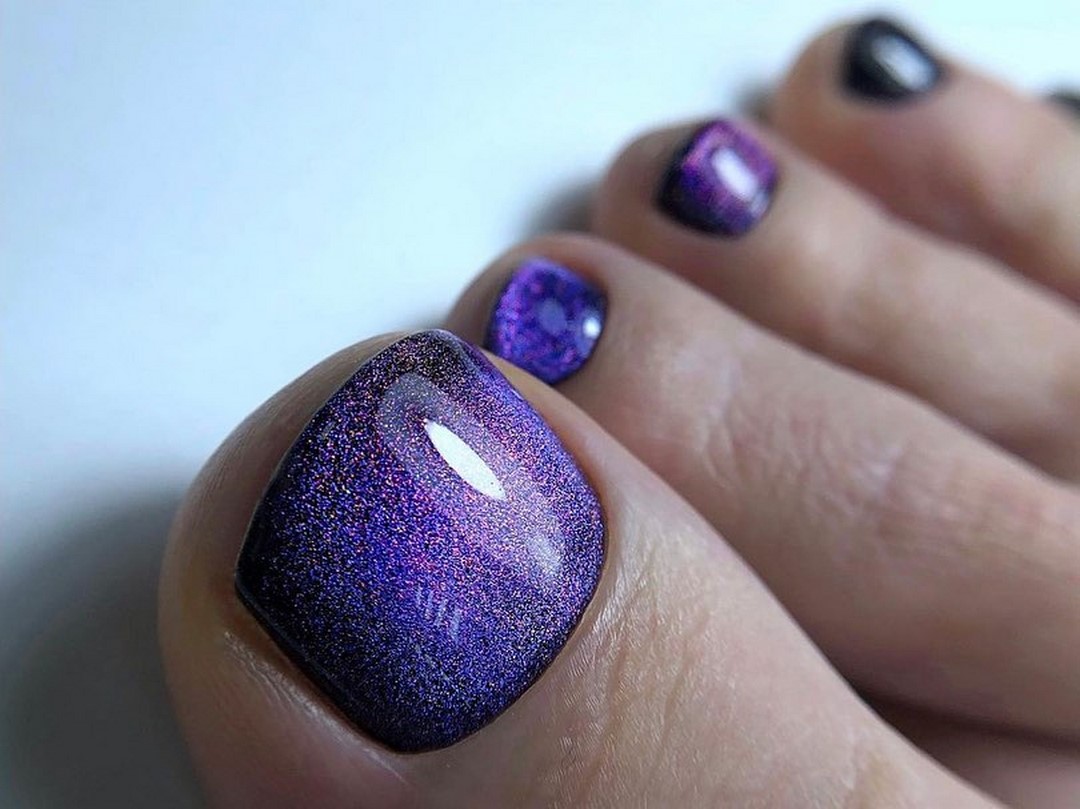 Летний педикюр 2026 — модные тренды дизайна с фото