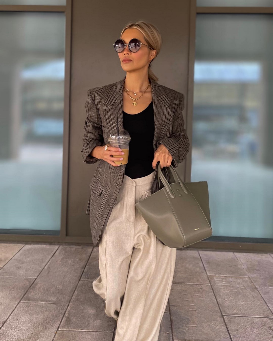 Женский пиджак осень-зима 2026-2027 – модели, образы, тренды