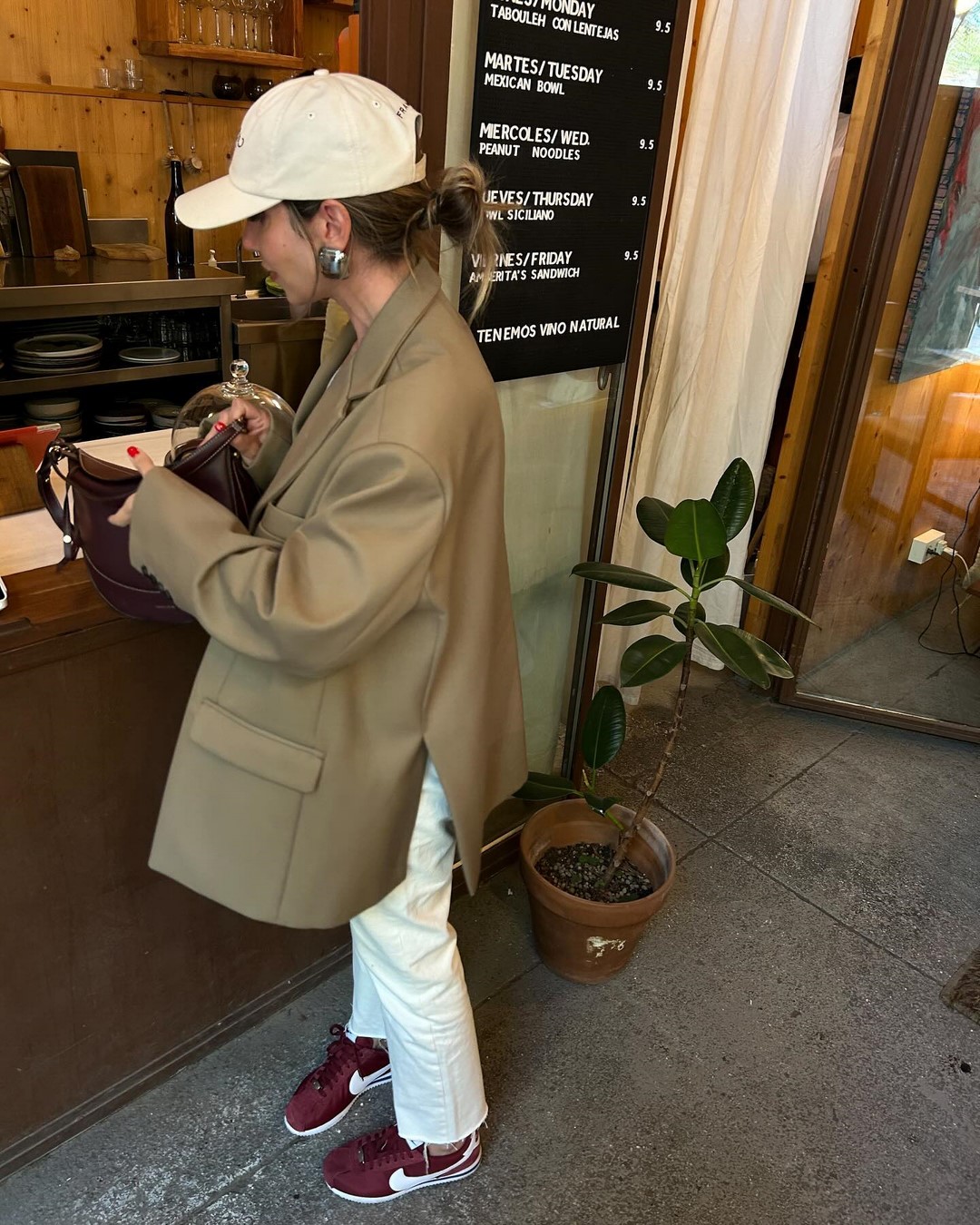 Женский пиджак осень-зима 2026-2027 – модели, образы, тренды