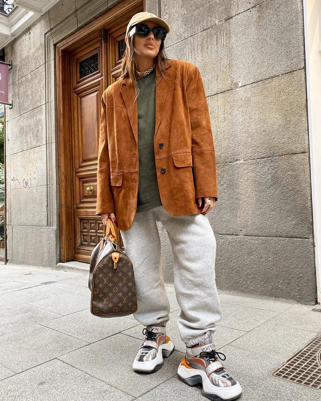 Женский пиджак осень-зима 2026-2027 – модели, образы, тренды