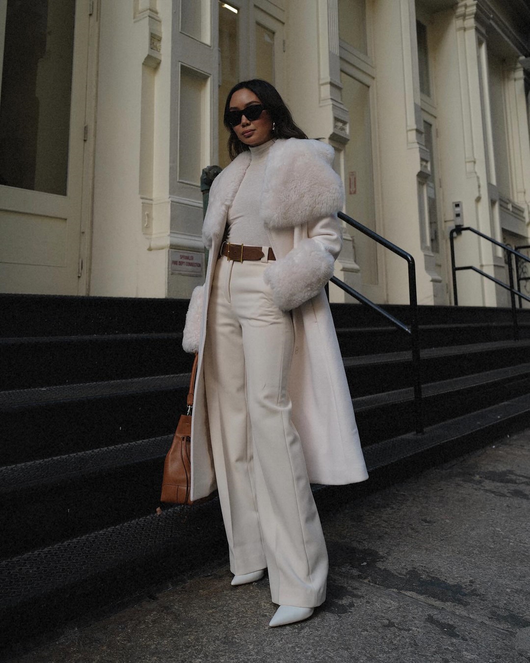 Как одеваться зимой 2026-2027: топ зимних образов на фото