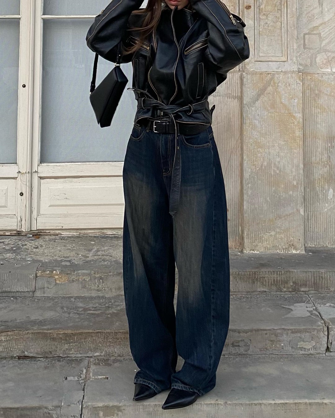 Джинсы осень-зима 2026-2027 — трендовые модели на фото