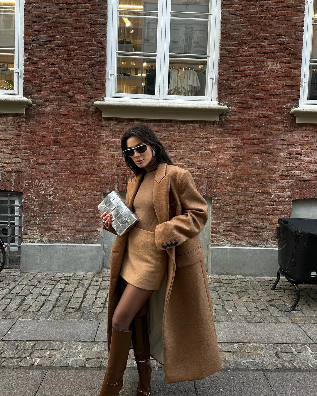 Как одеваться зимой 2026-2027: топ зимних образов на фото