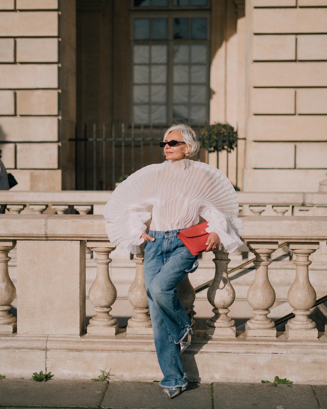 Джинсы осень-зима 2026-2027 — трендовые модели на фото