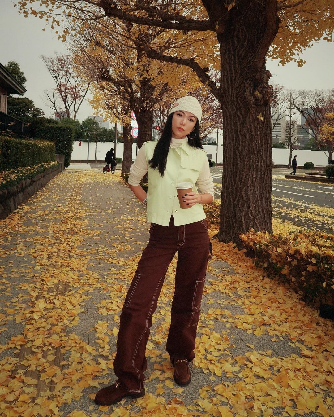 Трендовые брюки осень-зима 2026-2027 — главные новинки