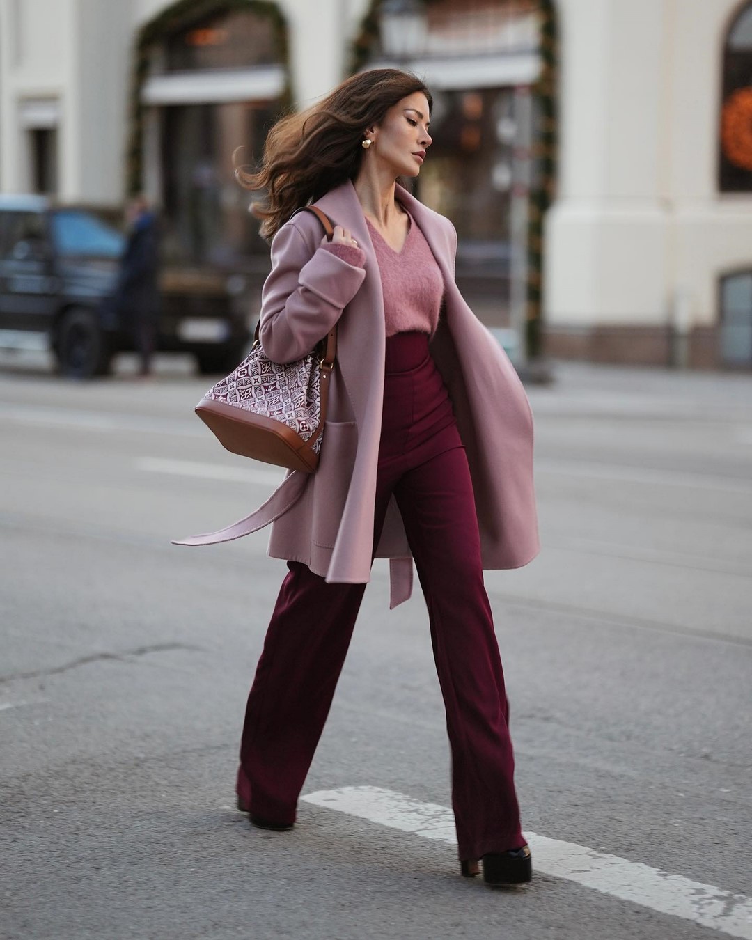 Трендовые брюки осень-зима 2026-2027 — главные новинки