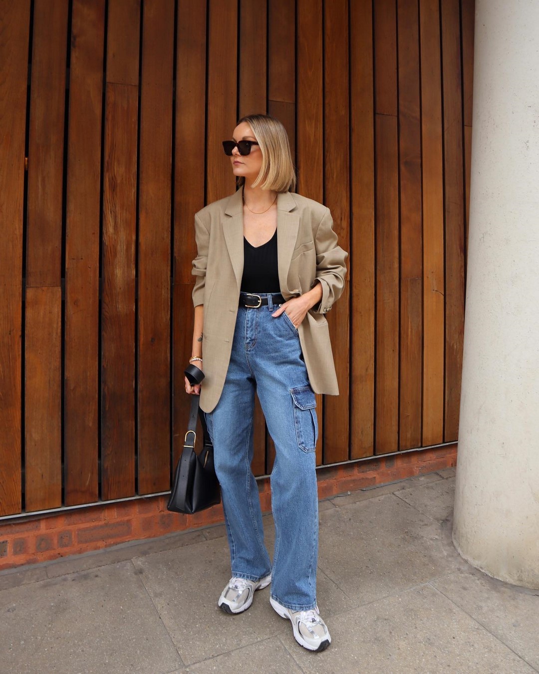 Джинсы осень-зима 2026-2027 — трендовые модели на фото