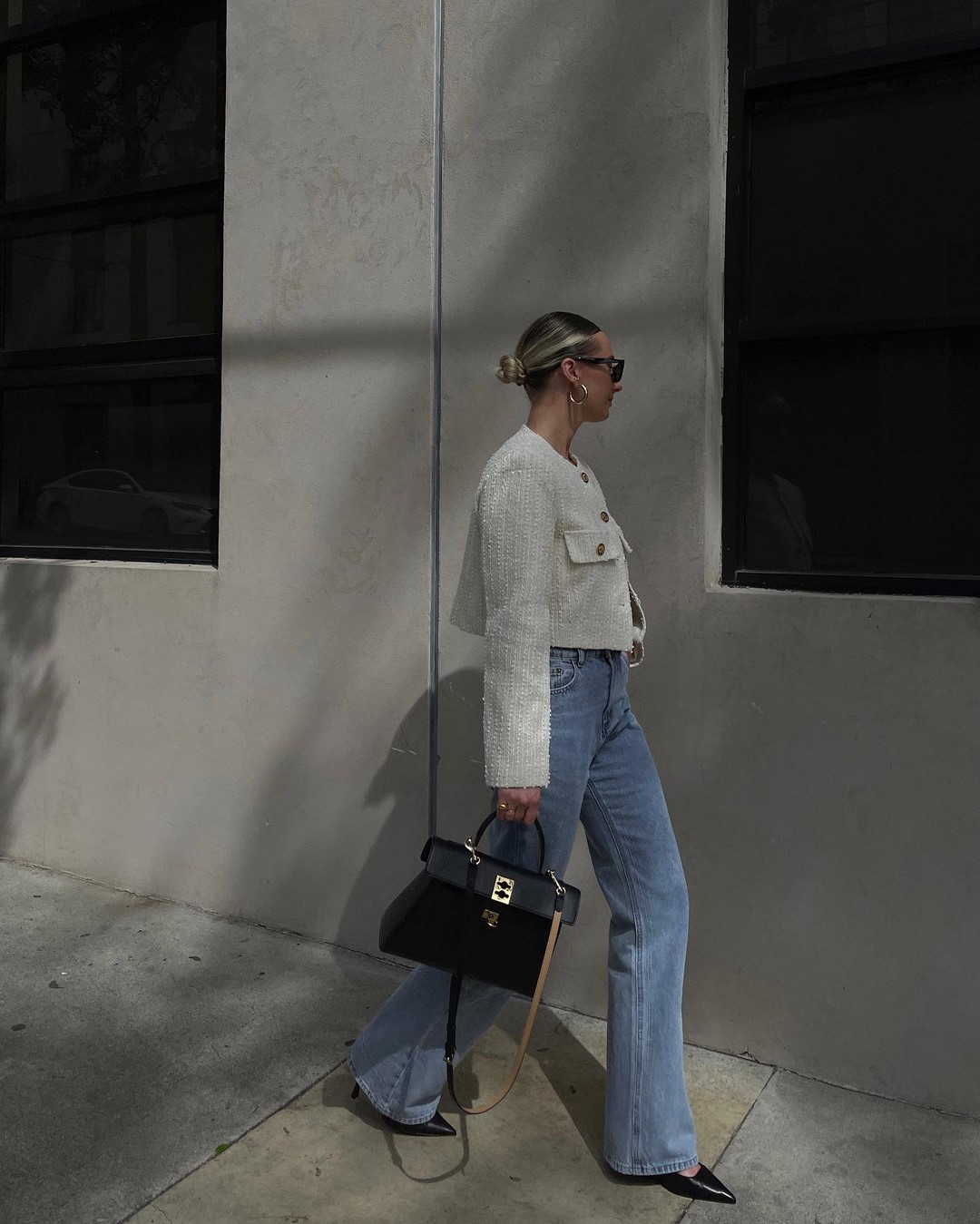 Джинсы осень-зима 2026-2027 — трендовые модели на фото