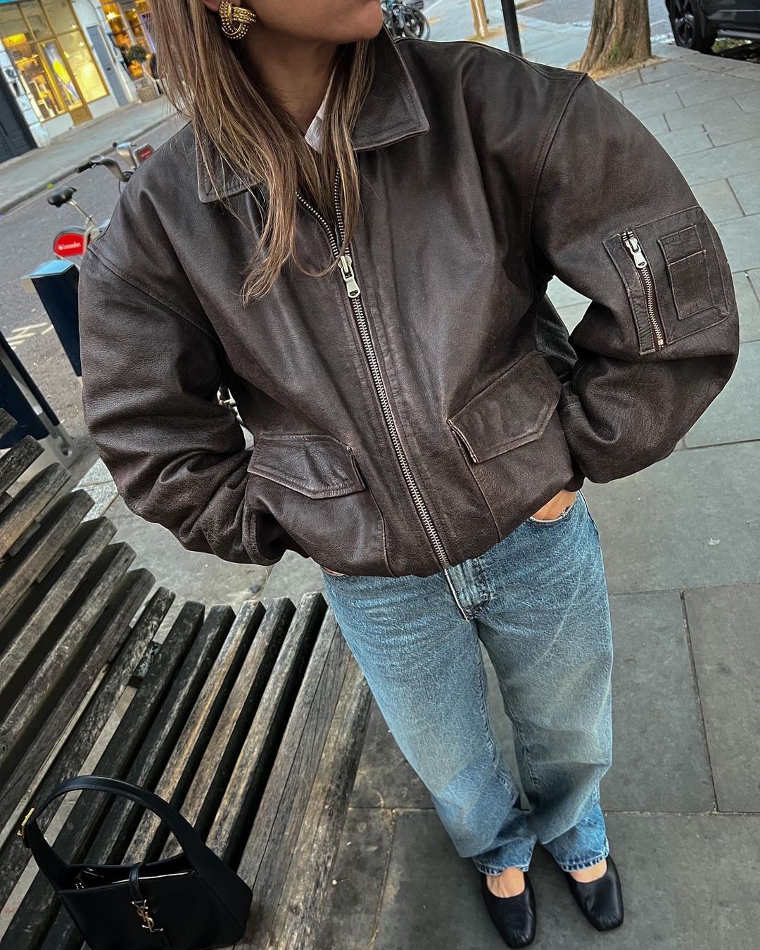 Джинсы осень-зима 2026-2027 — трендовые модели на фото