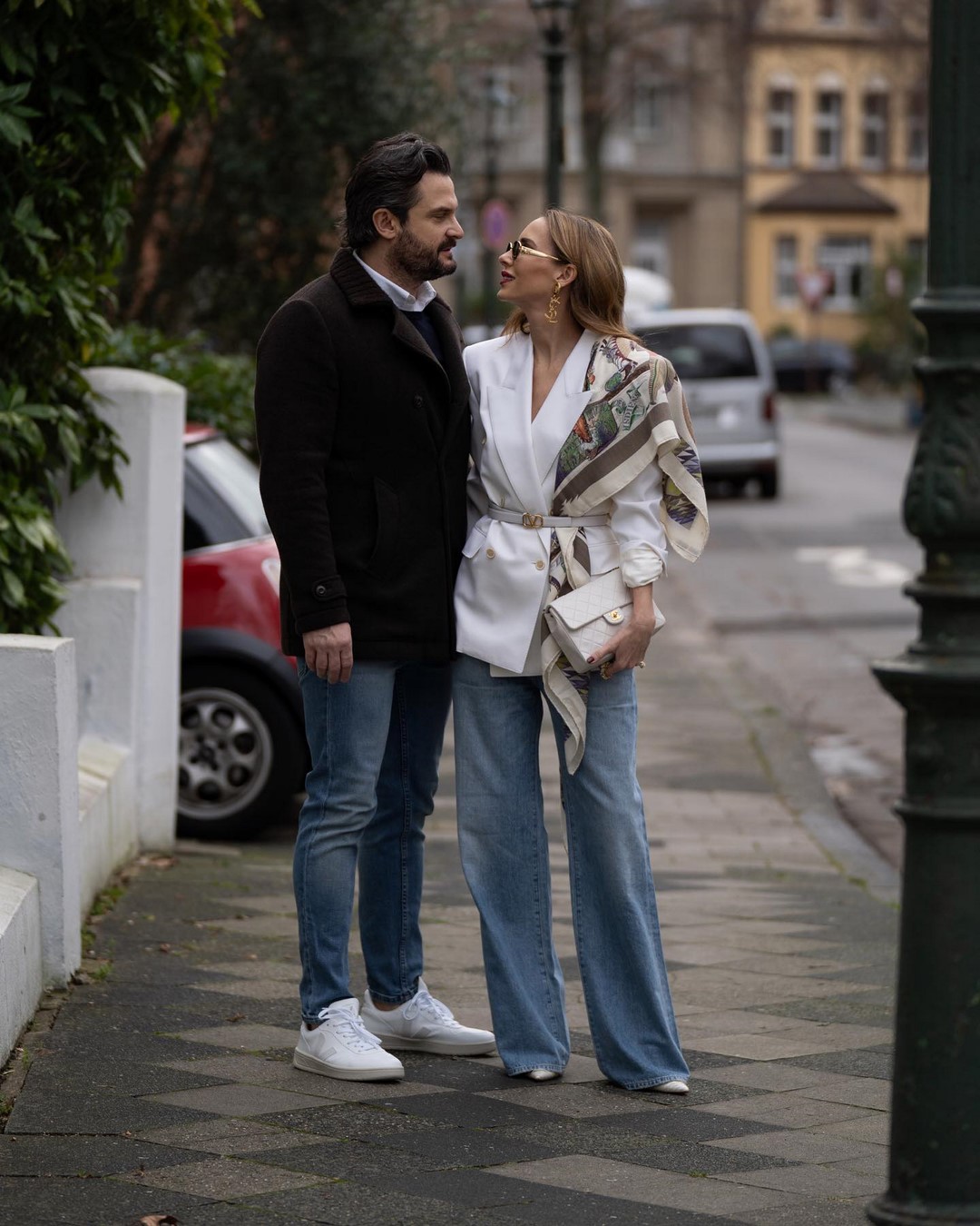 Джинсы осень-зима 2026-2027 — трендовые модели на фото