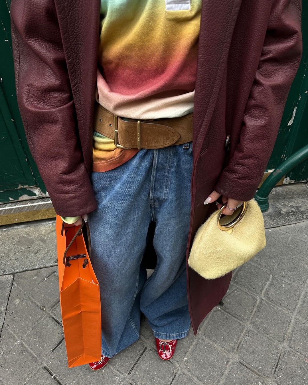 Джинсы осень-зима 2026-2027 — трендовые модели на фото