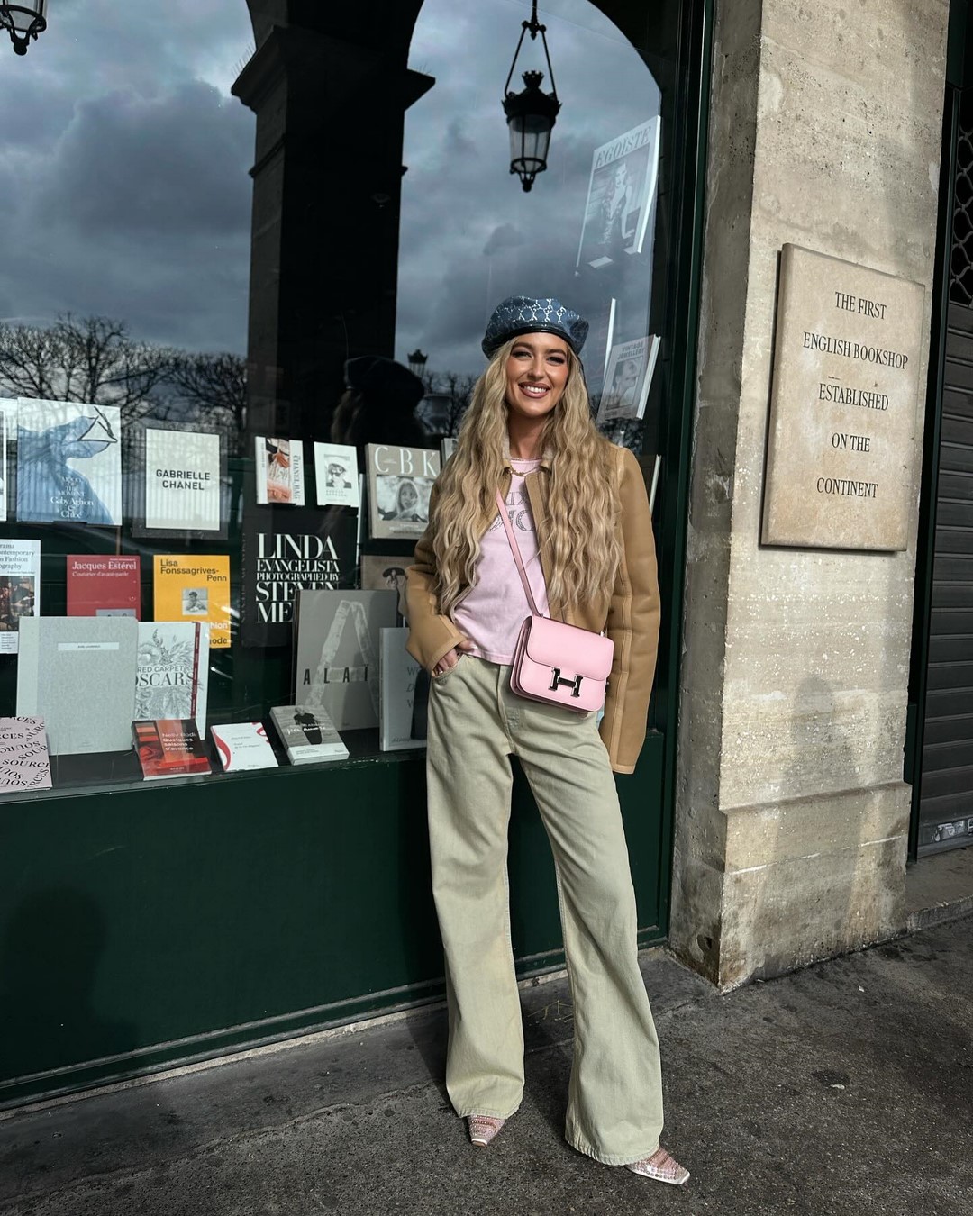 Джинсы осень-зима 2026-2027 — трендовые модели на фото