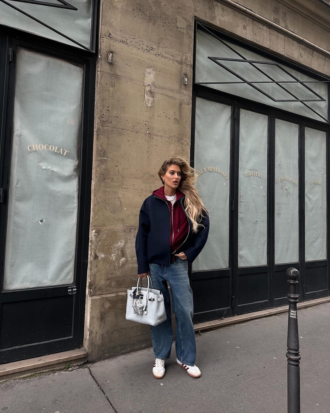 Джинсы осень-зима 2026-2027 — трендовые модели на фото