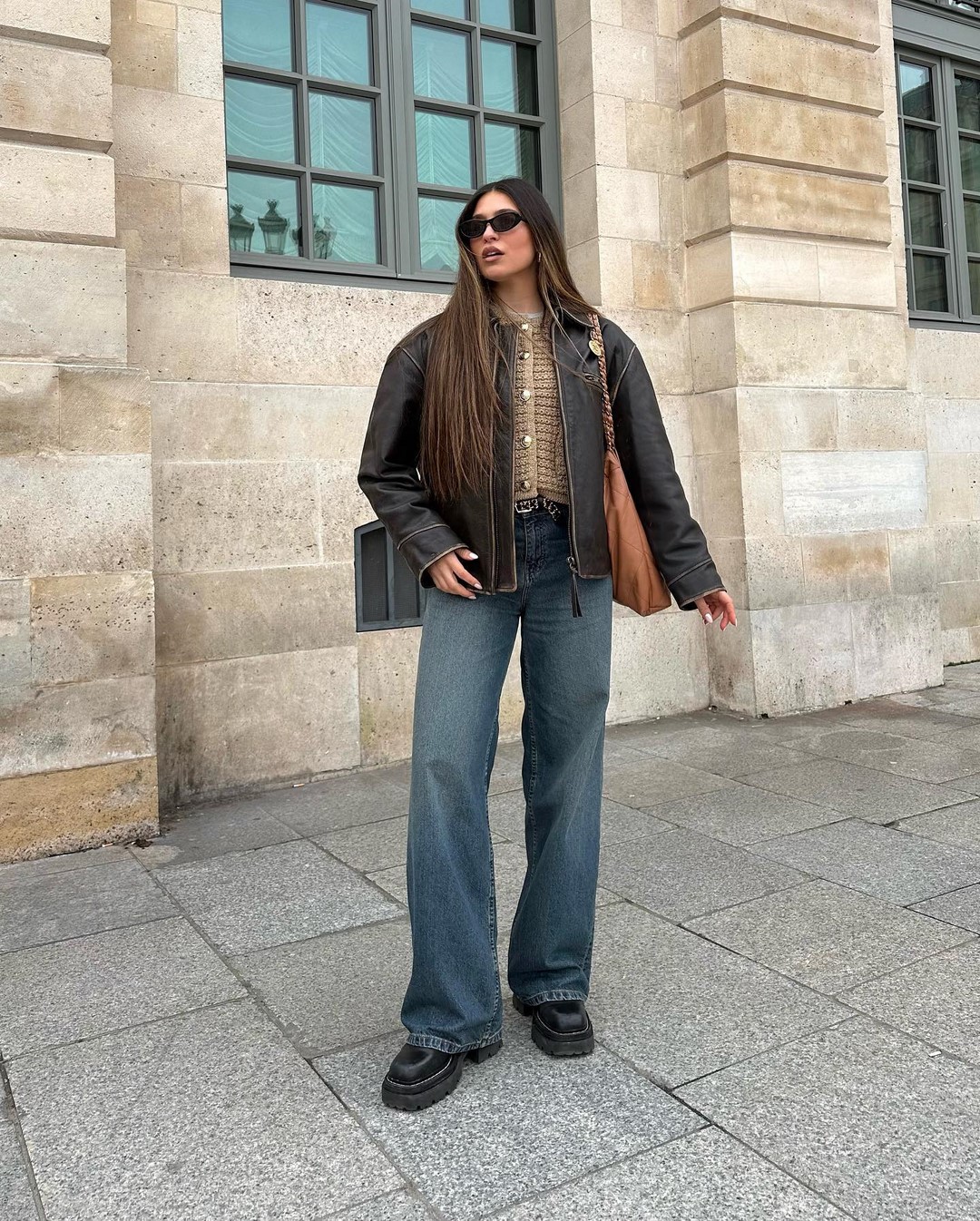 Джинсы осень-зима 2026-2027 — трендовые модели на фото