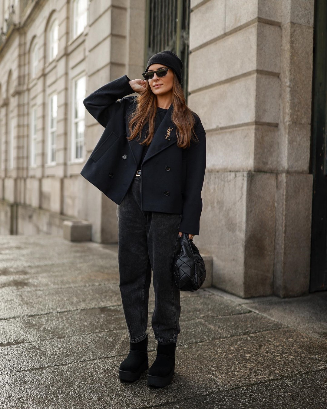 Джинсы осень-зима 2026-2027 — трендовые модели на фото