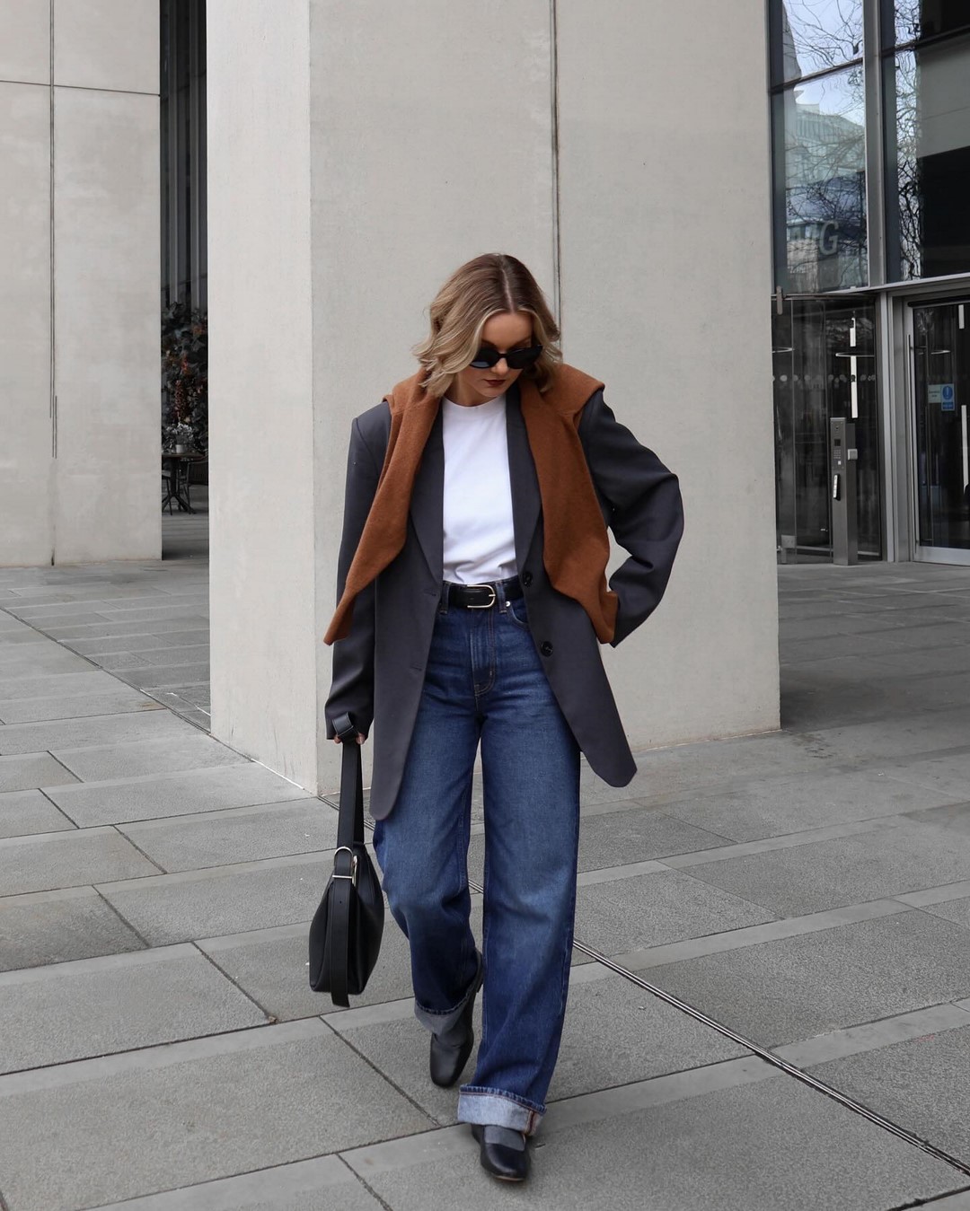 Джинсы осень-зима 2026-2027 — трендовые модели на фото