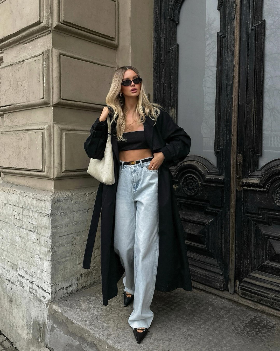 Джинсы осень-зима 2026-2027 — трендовые модели на фото