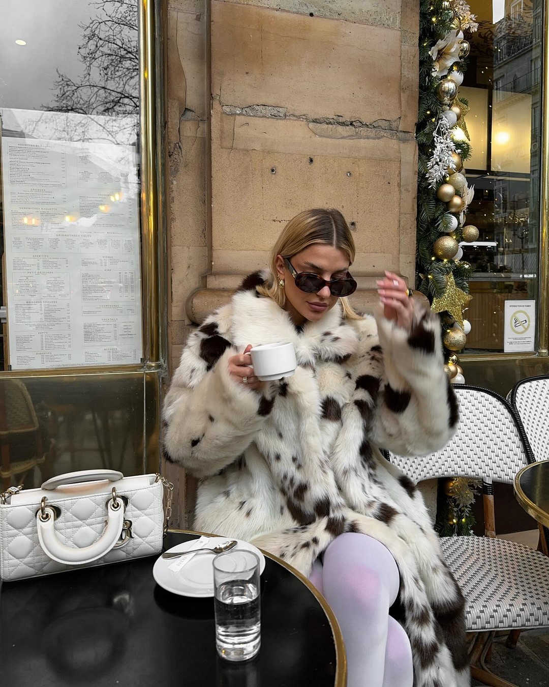 Как одеваться зимой 2026-2027: топ зимних образов на фото