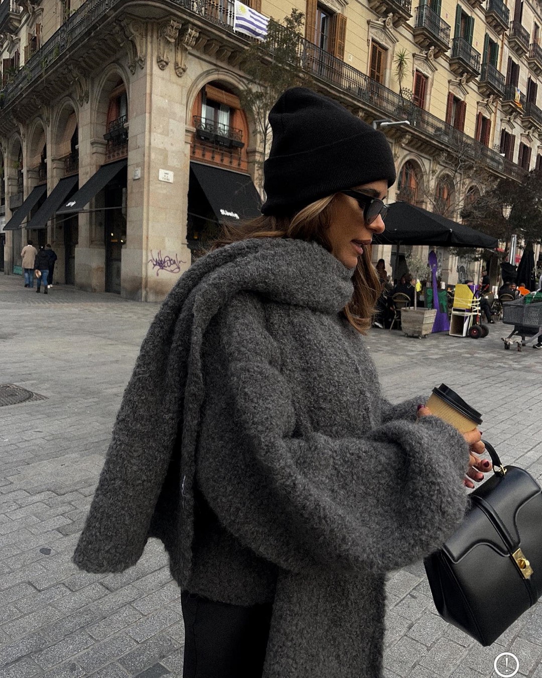 Как одеваться зимой 2026-2027: топ зимних образов на фото