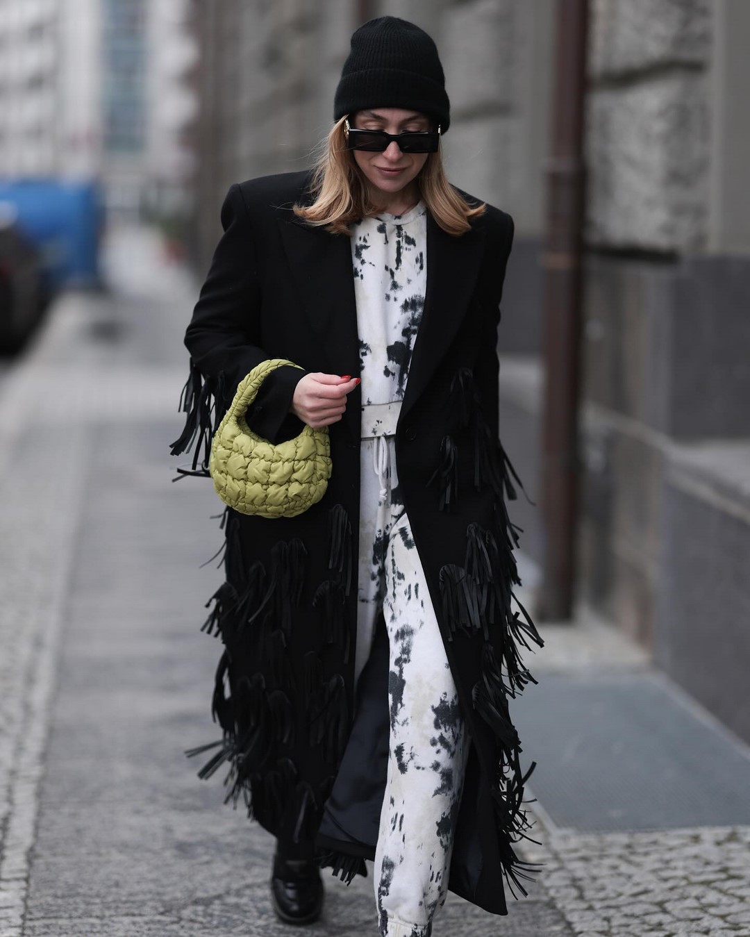 Как одеваться зимой 2026-2027: топ зимних образов на фото