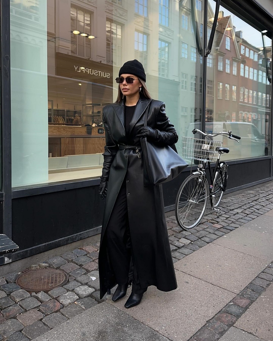 Как одеваться зимой 2026-2027: топ зимних образов на фото